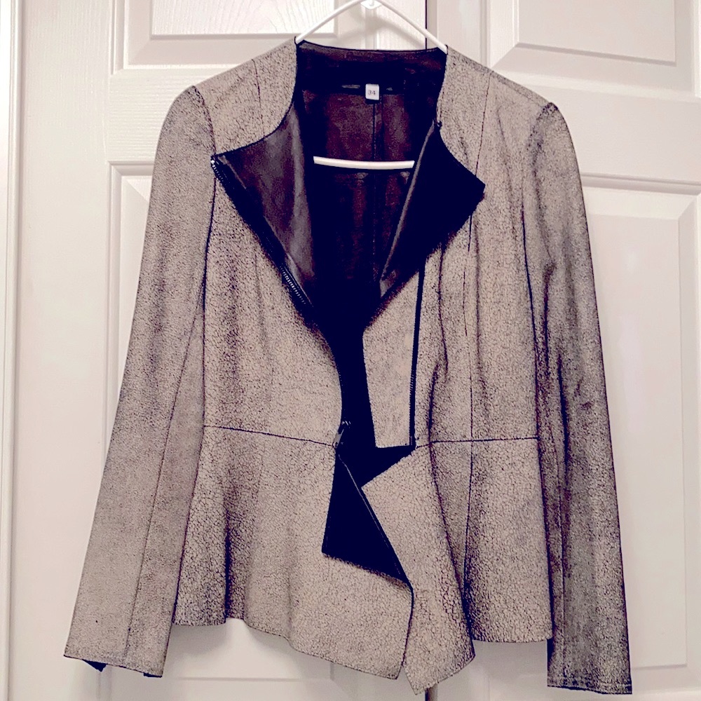 Unique Leather Jacket White / Black Asymmetrical. - image 8